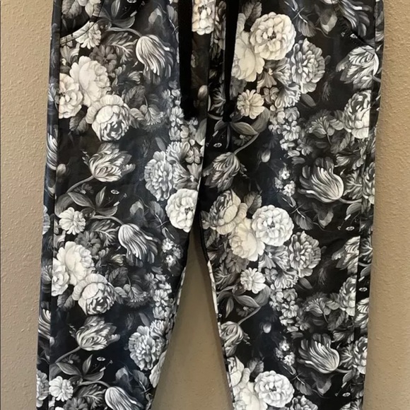 Jogger Faux Leather Pants Carbon Rue 21 Most Wanted Pull On Sz S Inseam 28” nwot - Picture 9 of 13